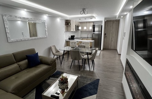Quito Condo | Breath-Taking Mountain View Condo