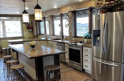 Medora Cabin | Breath taking views!