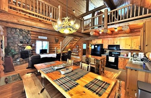 Park Falls House | Breathe! A Beautiful Cabin | 2 Bed, 1 Bath