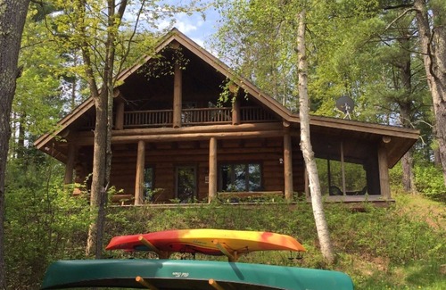 Park Falls House | Breathe! A Beautiful Cabin | 2 Bed, 1 Bath