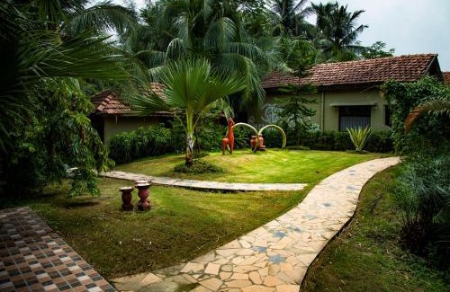 Diamond Harbour Resort | Breathing Earth - Rooms and Pool