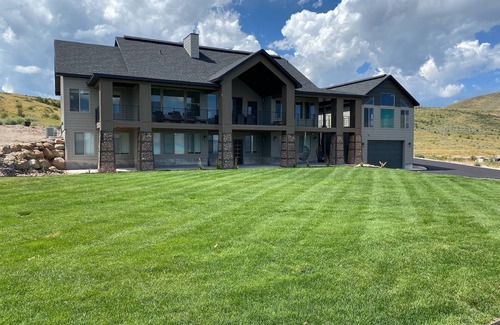 Fish Haven House | Breathtaking Bear Lake Retreat- Lake View