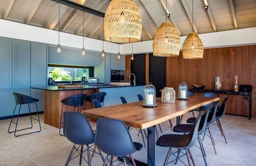 Lurin Villa | Breathtaking Hillside Villa