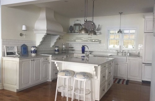 Lac-Brome House | Breathtaking Lakefront View Million Dollar View by the Lake in Quebec
