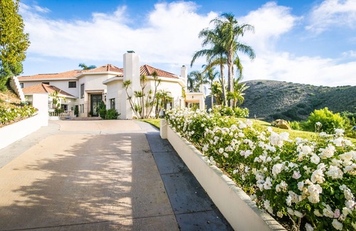 Thousand Oaks House | Breathtaking Mansion - Entertainer's Dream - 6,800 sq ft