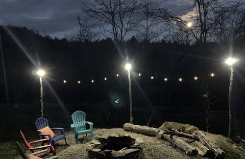 Blacksburg Apartment | Breathtaking Mountainside Farm Escape -10 min to VA TECH, 20 to Aquatic Center