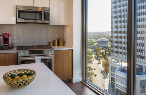 Beverly Hills Apartment | Breathtaking Panoramic views - luxury 2bdr