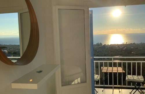 Lefktron House | Breathtaking sea views .