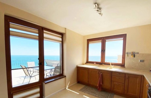Albena Villa | Breathtaking sea view villa with swimming pool