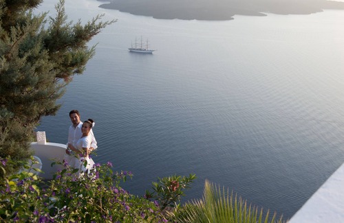 Fira Villa | Breathtaking view, luxury, privacy, style and much more !