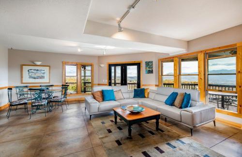 Silver Summit House | Breathtaking views at beautiful estate, Private Hot Tub, Sleeps 21