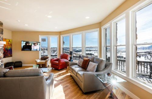 Silver Summit House | Breathtaking views at beautiful estate, Private Hot Tub, Sleeps 21