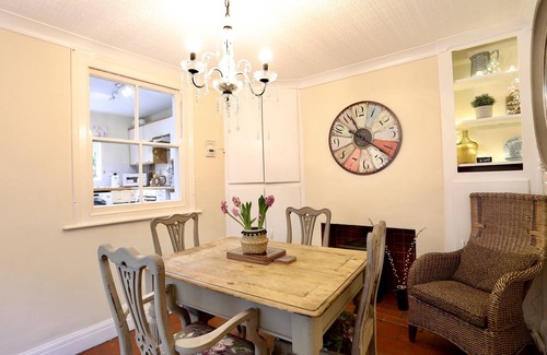 Abergavenny Cottage | Brecon Beacons Cosy Cottage close to Crickhowell, Brecon & Abergavenny