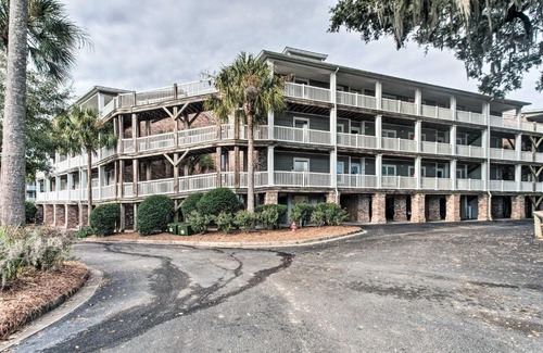Darien Apartment | Breezy Darien Condo with Tranquil Marsh Views!
