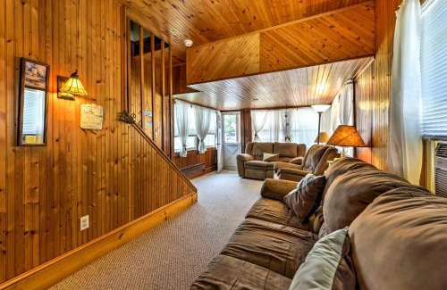 Ship Bottom House | Breezy Ship Bottom House with Yard and Beach Access!