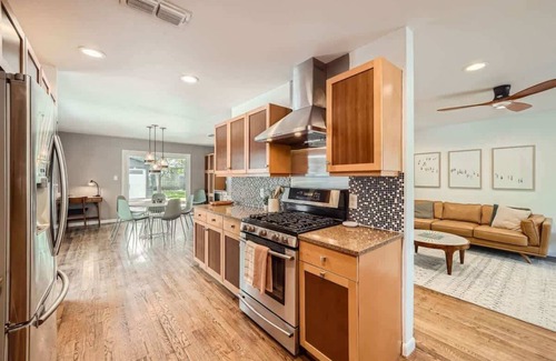 Brentwood House | Brentwood Bungalow. Walk & Bike Everything Austin!