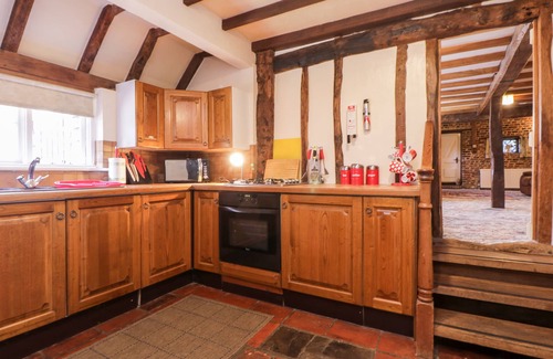 Chislet Cottage | BREW COTTAGE, pet friendly, character holiday cottage in Marshside
