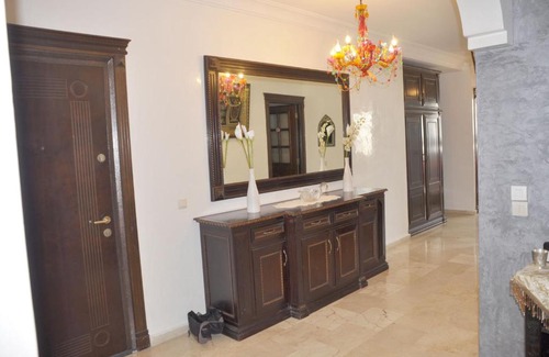 Bourgogne Apartment | Bri Apartment
