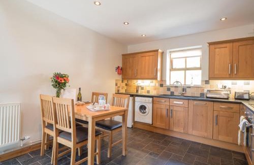 Llanrhystyd House | Briallen Aberystwyth