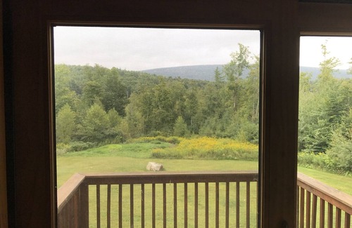 Arlington Ski Chalet | Brian Piece of Heaven for fall Foliage. Beautiful colors
