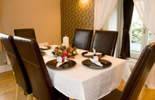 Lindale House | Briarcliffe Cottage