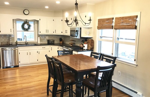 Saugerties House | Brick Cottage Retreat- Saugerties Village, Hunter Mtn Skiing, HITS, Woodstock