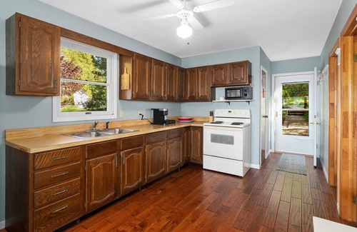 Mackinaw City Cottage | Bridge View Too! on Lake Michigan