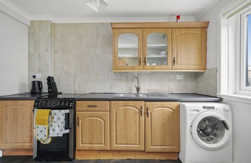 Falkirk House | Bridgecity 3 bed Roughland house Falkirk