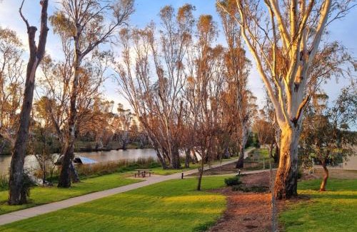 Bridgewater on Loddon Apartment | Bridgewater Caravan Park
