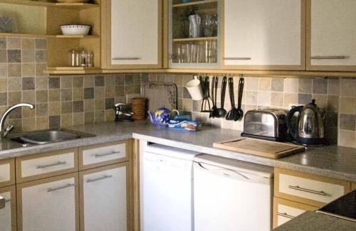 Giggleswick Cottage | BRIDLE COTTAGE, pet friendly, character holiday cottage in Settle