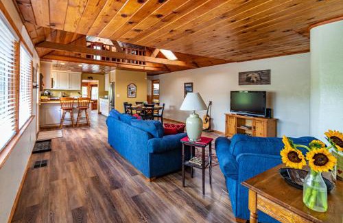 Bass Lake House | Brier Escape