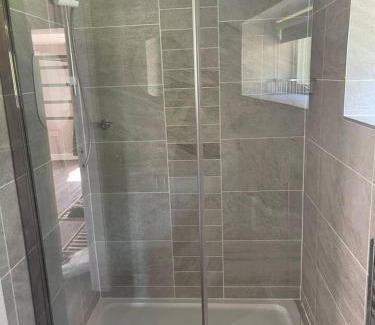 Brighouse Apartment | Brighouse Studio - Pet Friendly! - Free Parking