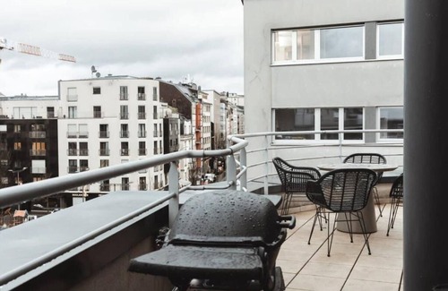 Gare Apartment | Bright 2BR Penthouse 200m2 with Terrace Gym and Parking
