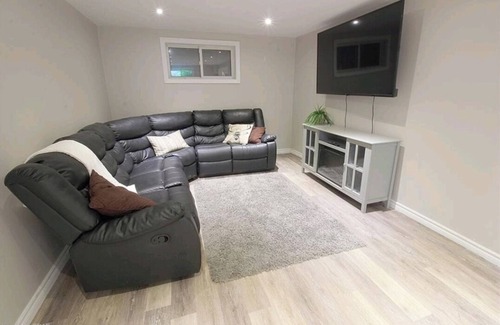 Orangeville House | Bright airy home in Orangeville nnn