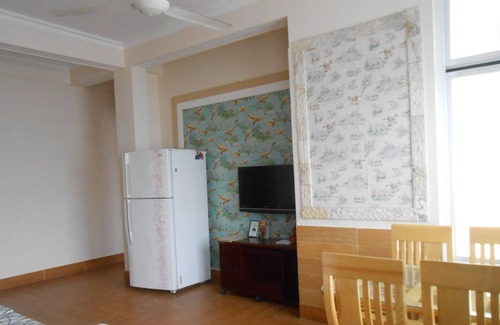 Nhat Tan Apartment | Bright, airy, well equipped, near west lake 2 bedrm apartment