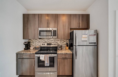 Brewerytown Apartment | Bright and Airy One Bedroom Suite I Pool I Gym