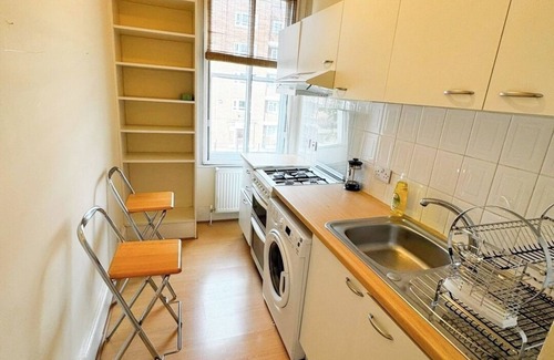 Stockwell Apartment | Bright and Comfortable Stockwell Flat Convenient Location