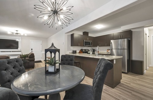 Campbell River House | Bright and Cozy suite, great for work stays or vacations heart of Campbell River