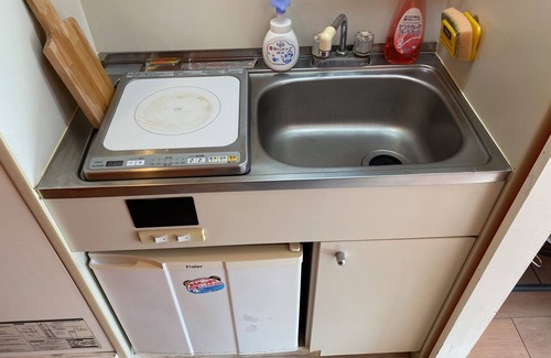 Setagaya Apartment | Bright and Energizing Yoga Home - Quick and Easy Shibuya Access!