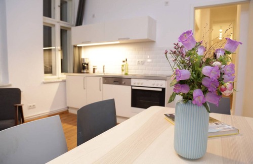 Mitte Apartment | Bright and modern 2-room apartment in Prenzlauer Berg (3)