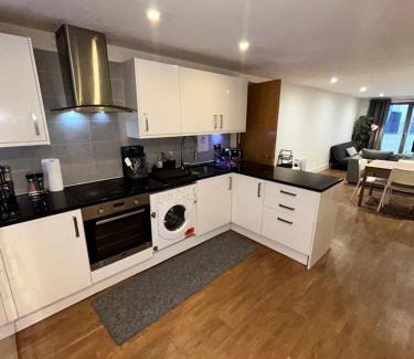 Lancaster Gate Apartment | Bright and Modern 3 Bed Apartment Hyde Park Central London