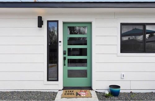 Southgate Triangle House | Bright and Relaxing 2-bedroom house with AC, WiFi in Missoula