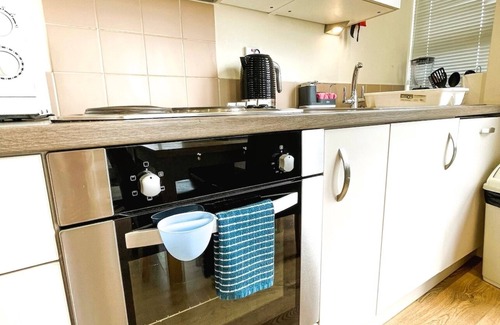 Maidstone Apartment | Bright and Sunny 2bedroom apartment in Maidstone near town centre