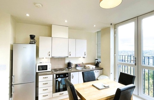 Maidstone Apartment | Bright and Sunny 2bedroom apartment in Maidstone near town centre