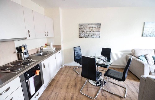 Maidstone House | Bright and Sunny 2bedroom apartment in Maidstone near town centre