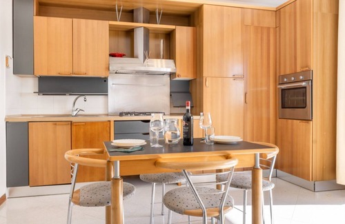 Ponte San Giovanni Apartment | Bright apartment with terrace x6