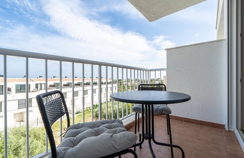 Roques Daurades Apartment | Bright apartment in Costa Daurada