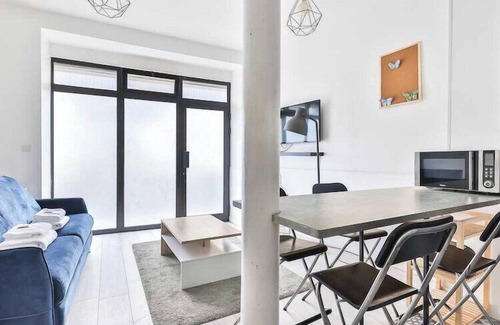 Gare Apartment | Bright apartment - 1BR/4P - Gare