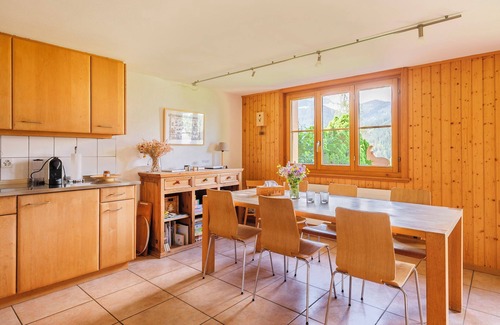 Ormont-Dessus Apartment | Bright apartment with beautiful views of the mountains and village