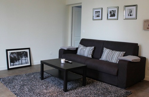 Val de Briey Apartment | "Bright Apartment in Central Briey – Near Lake, Shops & Le Corbusier Site"